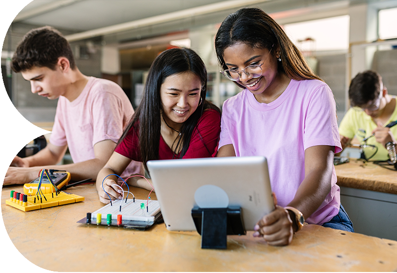 Teenagrs interested in STEM application