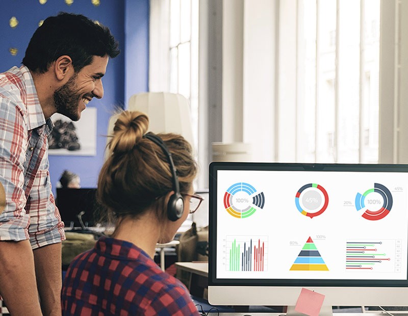 Get effective privacy and enhanced clarity woman working on a PC with a high-clarity filter