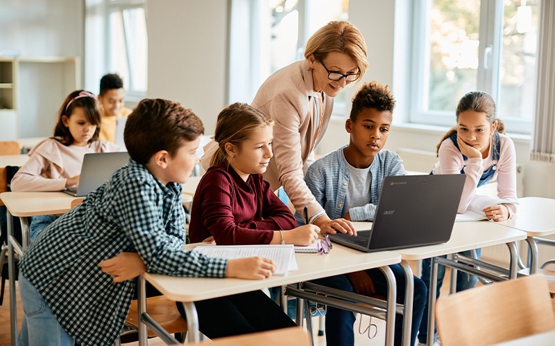 Create engaging learning opportunities with Acer and Insight Classmates sharing a Chromebook