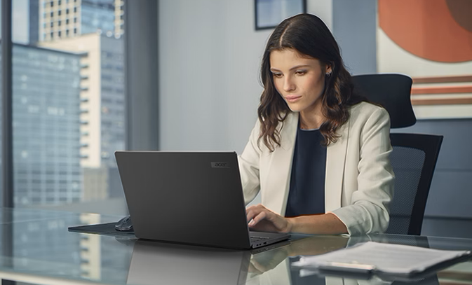 Acer Laptops for Business Woman using an Acer Laptop