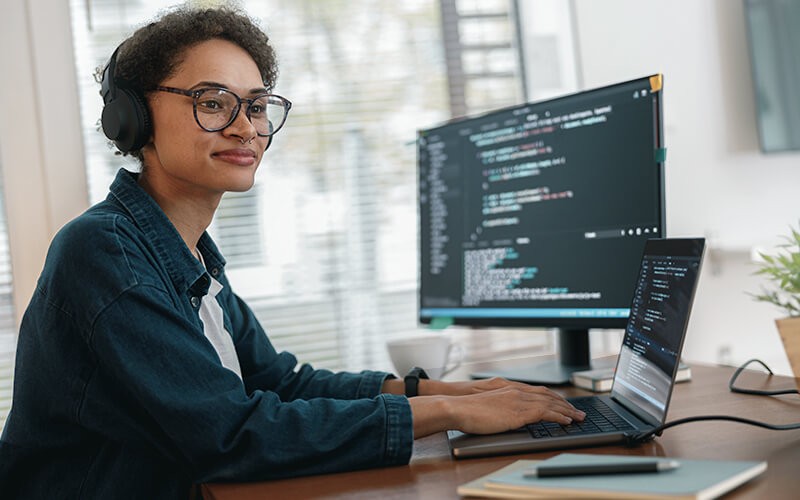 worker-coding-using-laptop worker-coding-using-laptop