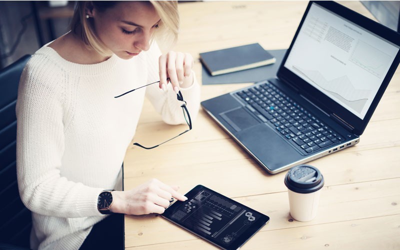 Manage your cloud Woman using laptop and tablet device management software