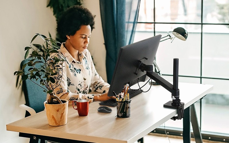 ergotron-nx-monitorarm-45-669-224-45-699-216