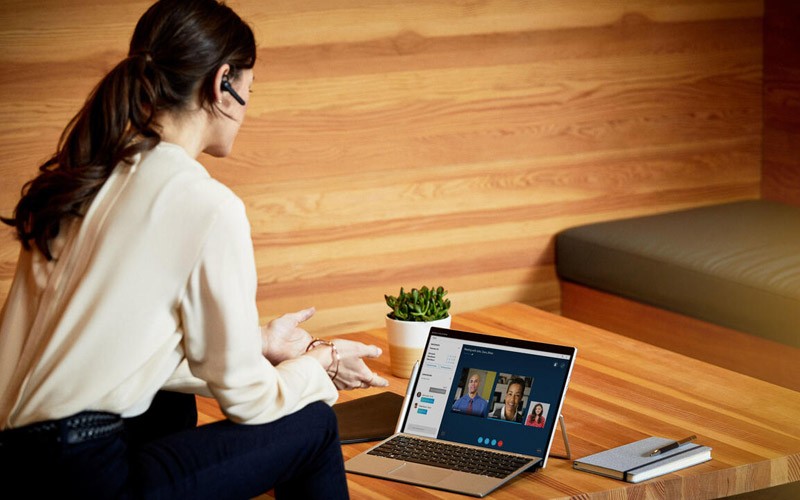 Flexibility and control Woman on a call