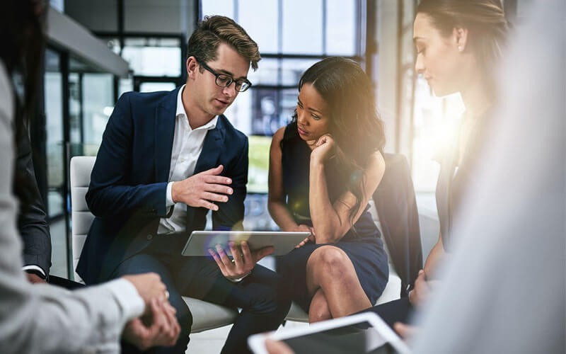 Maximise productivity with Intel Team meeting in an office