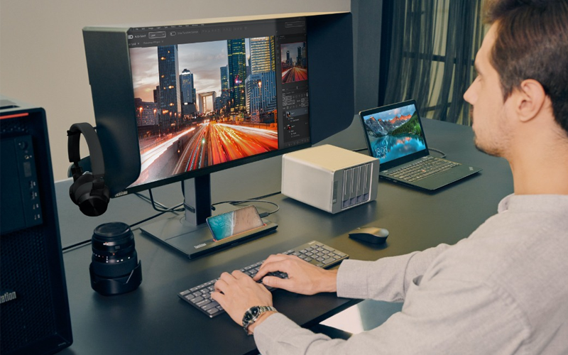 ThinkVision 19-inch Square LED backlit LCD monitor ThinkVision 19-inch Monitor