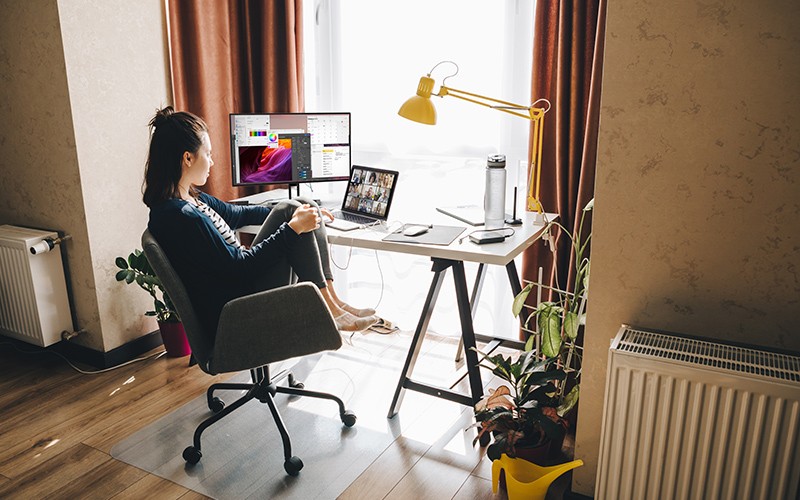 Perfect displays for home working Philips display on a home desk